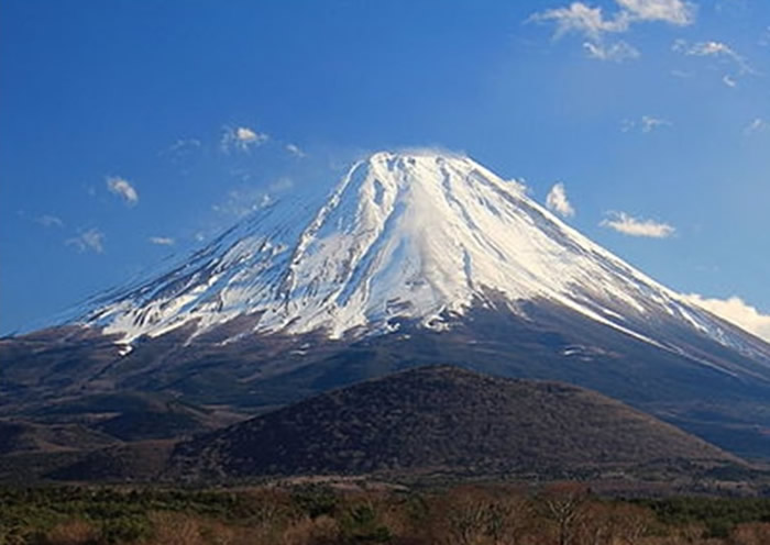 日本男子直播攀登富士山时失足滑落 搜救队伍发现遗体