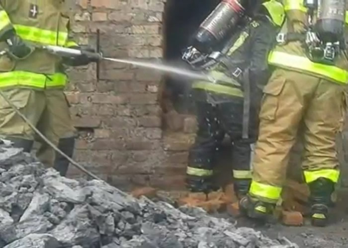 煤炉顶突崩塌 哥伦比亚工人堕1200°C热炉烧成白骨