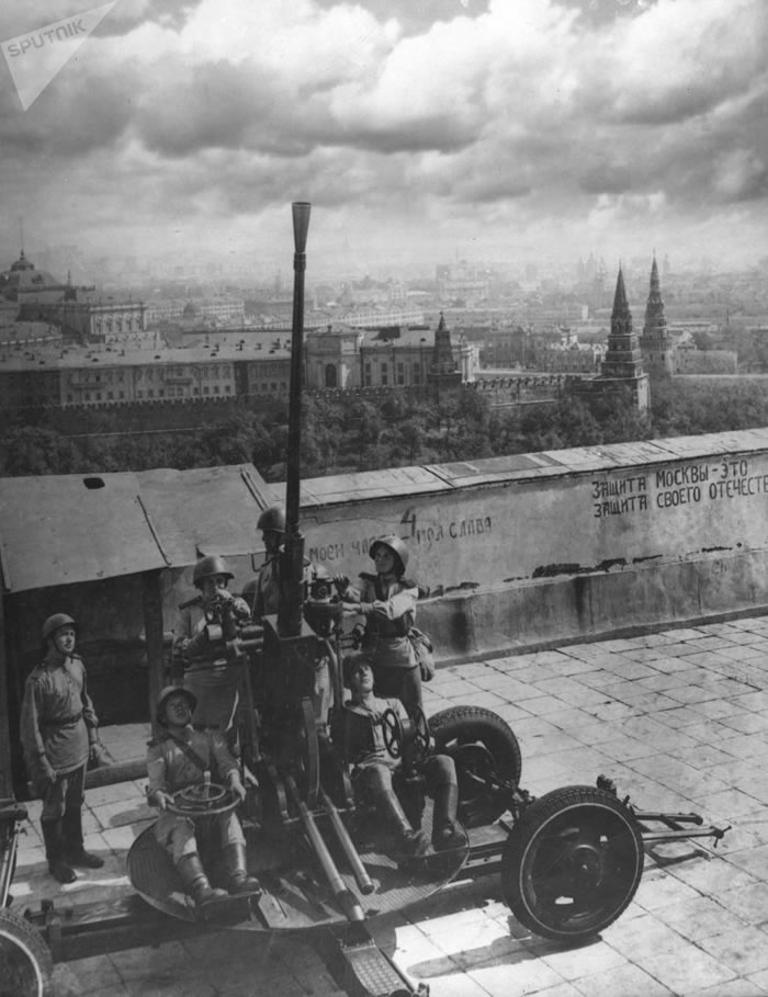 1941年，莫斯科克里姆林宫警卫队的高射炮手