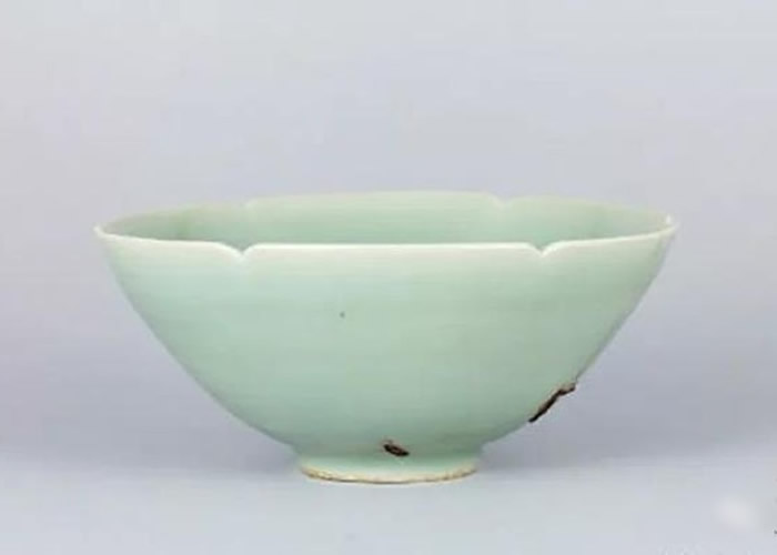 马蝗绊茶碗被誉为世上最著名的残器之一。