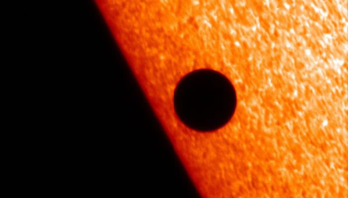水星凌日影像资料 图片来源：NASA网站