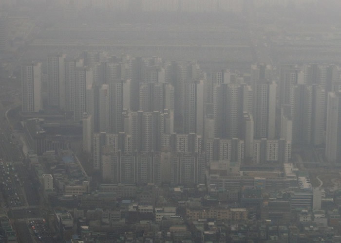韩国境内的PM2.5微细悬浮粒子有32%来自中国 51%来自本地