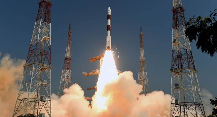 印度空间研究组织成功将遥感卫星Cartosat-3和13颗美国商用纳米卫星送入地球轨道