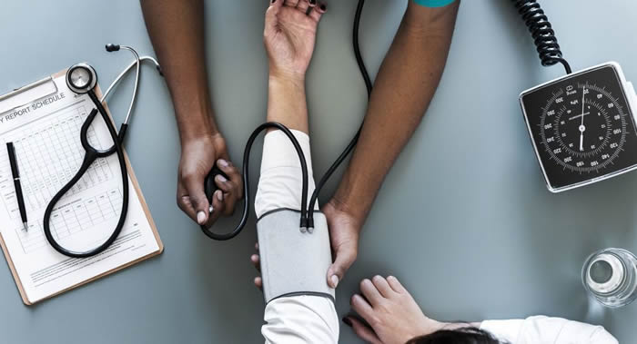 医学博士讲述何种因素可以引起高血压并如何加以预防