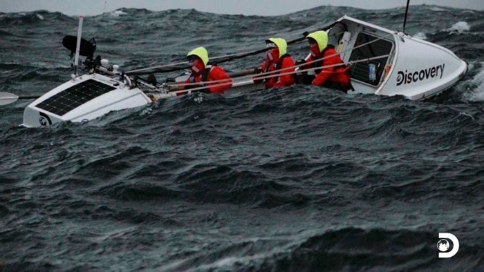 6人划艇队完成创举 横越德雷克海峡抵南极洲