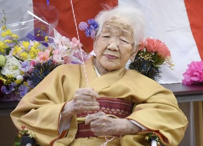全球最长寿人瑞：日本老婆婆田中加子庆祝117岁生日