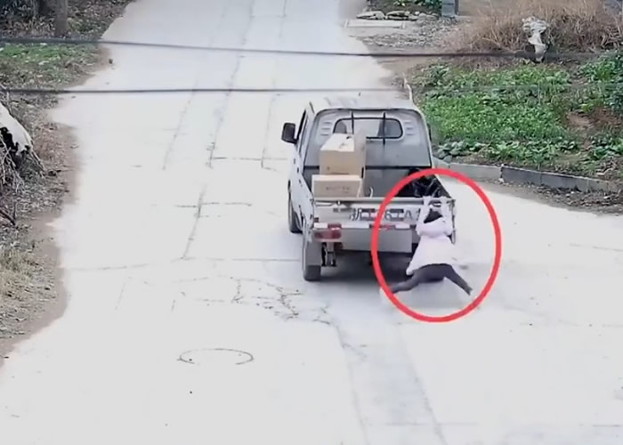 浙江台州10岁女童被汽车拖行数百米肇事司机不顾而去 母亲报警才知道肇事司机是自己