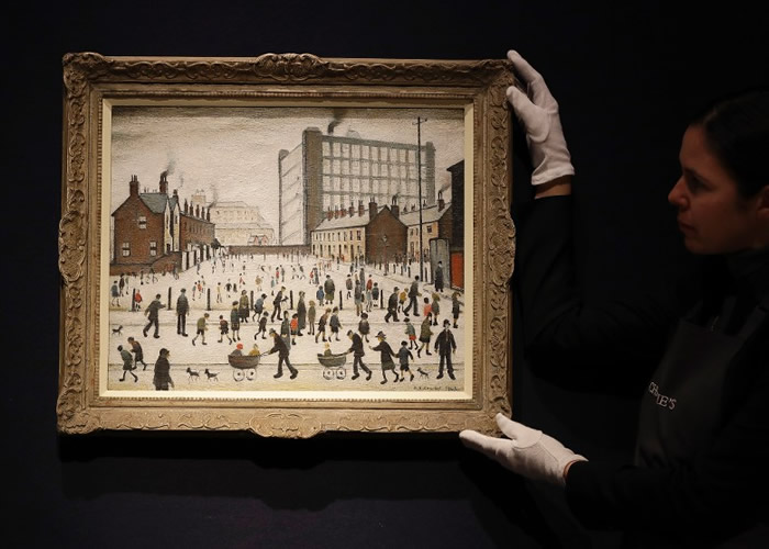英国已故画家劳利（L.S. Lowry）成名画作《彭德尔伯里的工厂》265万英镑成交