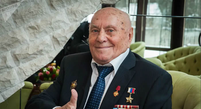 俄罗斯二战传奇侦察员阿列克谢•博强迎来103岁生日