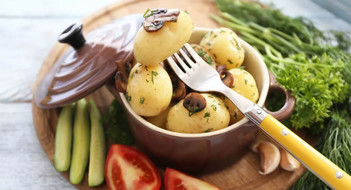 美国科学家发现被认为是有碍健康的土豆其实可以帮助改善健康状况
