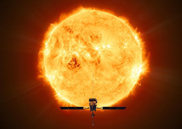 艺术家想象图：欧洲太空总署（ESA）太阳轨道飞行器在最接近太阳时，面向太阳的场景。 ILLUSTRATION BY ESA/ATG MEDIALAB