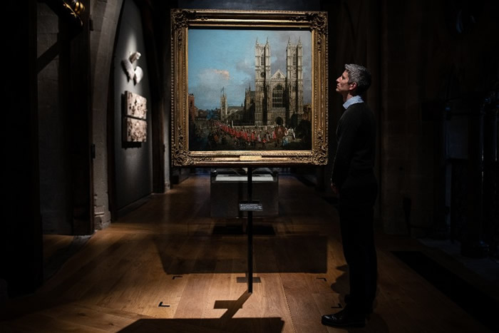 意大利画家卡纳莱托Canaletto油画《西敏寺大教堂与巴斯骑士游行》在巴斯修道院展出