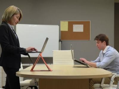 美国公司推出一款概念来自日式折纸的手提电脑“MOFT Z”