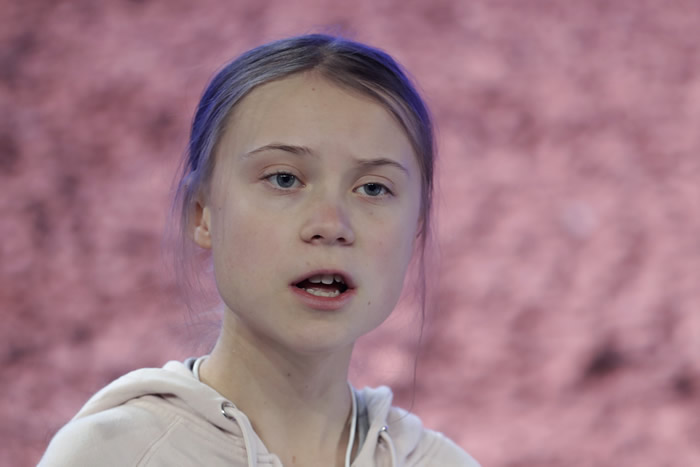 瑞典环保少女桑柏格Greta Thunberg“全身颤抖喉咙痛”：我可能感染新冠肺炎