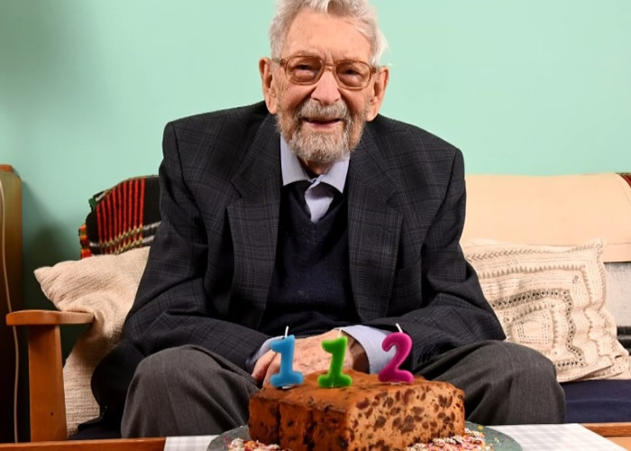 英国汉普郡全球最长寿男人瑞Bob Weighton平静度过112岁生日