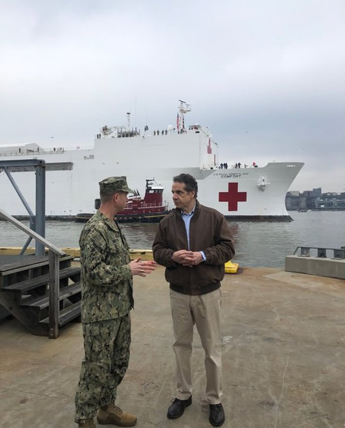 新冠肺炎：911恐袭后首次 美国海军医疗船安慰号（USNS Comfort）驶入纽约港