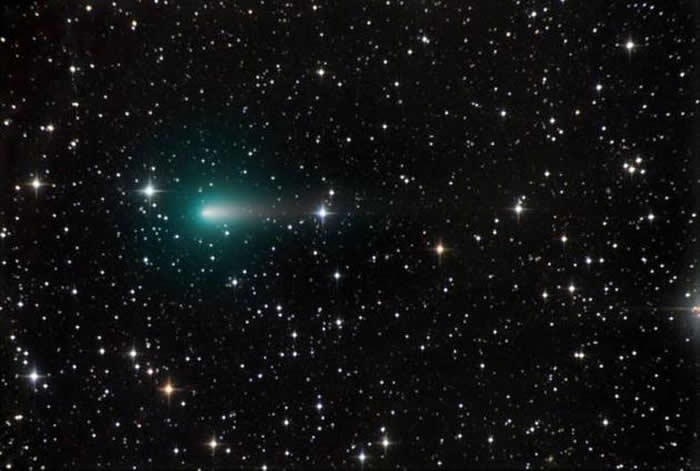 天体摄影师克里斯·舒尔于2020年4月9日在亚利桑那州拍摄到这张Atlas彗星的照片，他说：“现在这颗彗星看起来很分散，希望在近日点附近还能看到一些奇特现象!”