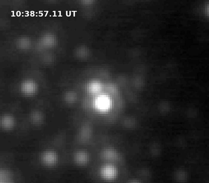 2019年5月，人马座A*爆发了一次巨大的耀光，这是由凯克望远镜拍摄的红外图像