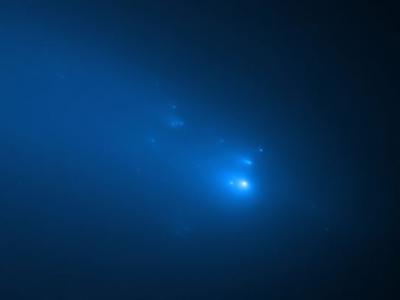 欧空局太阳轨道探测器将与正在解体的ATLAS彗星的“两条尾巴偶然相遇”
