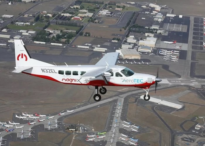 全球最大全电动飞机“eCaravan”在美国华盛顿州成功试飞 几乎零噪音