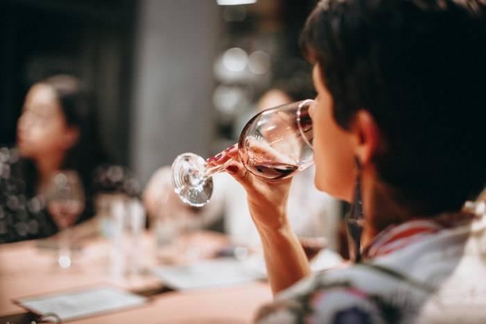 美国佐治亚大学最新研究称饮酒可能有助于保护大脑