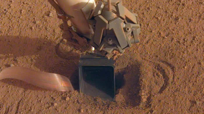 NASA的火星洞察号探测器铲子变通方法为“鼹鼠”的成功带来希望