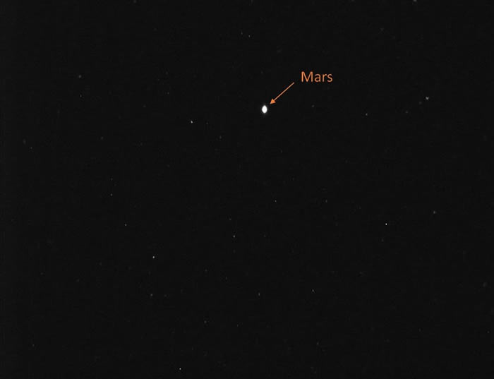 阿联酋“希望号”探测器传回第一张火星照片