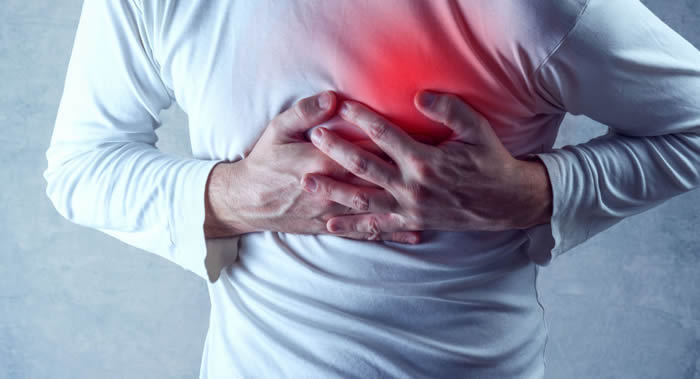 英国医生称手感觉麻刺和麻木是心脏病发作的前兆