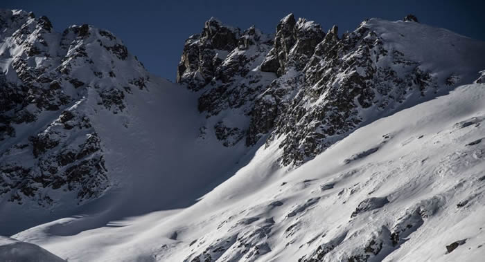 专家估计到2050年阿尔卑斯山冰川或只剩一半