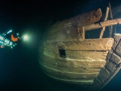 芬兰及爱沙尼亚之间的芬兰湾海底发现保存完好的17世纪荷兰商用船