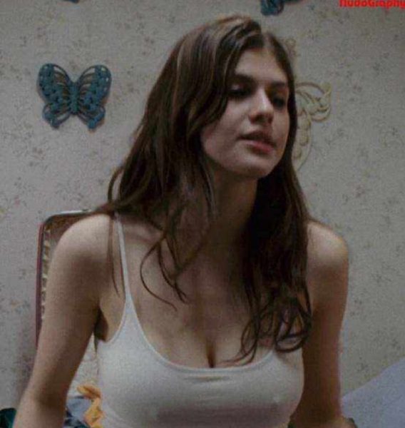 亚历珊德拉·达达里奥真探脱的镜头在第几集  超性感