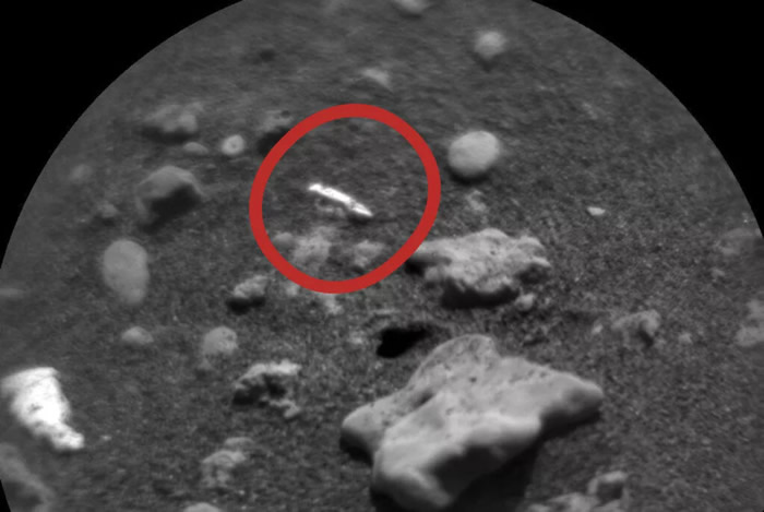 科学家在Twitter上分享和讨论了“好奇号”观测到的一些奇怪火星岩石