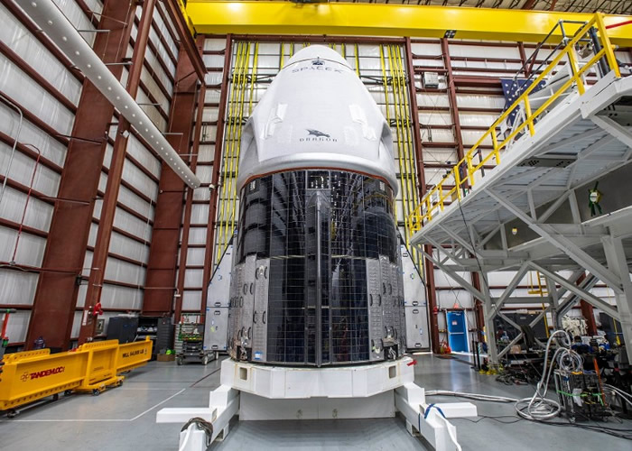 SpaceX首次商业载人火箭发射 4名宇航员抵达肯尼迪太空中心作最后准备