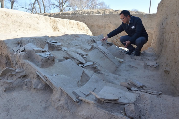 内蒙古呼和浩特市玉泉区沙梁子村发现2000年前西汉中晚期大型粮仓遗址