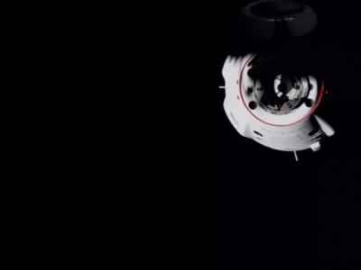 载有四名宇航员的SpaceX龙飞船成功对接国际空间站