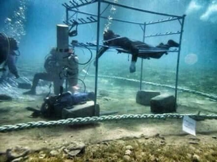 埃及潜水员Saddam al-Kilany海底逗留逾6天 破吉尼斯世界纪录