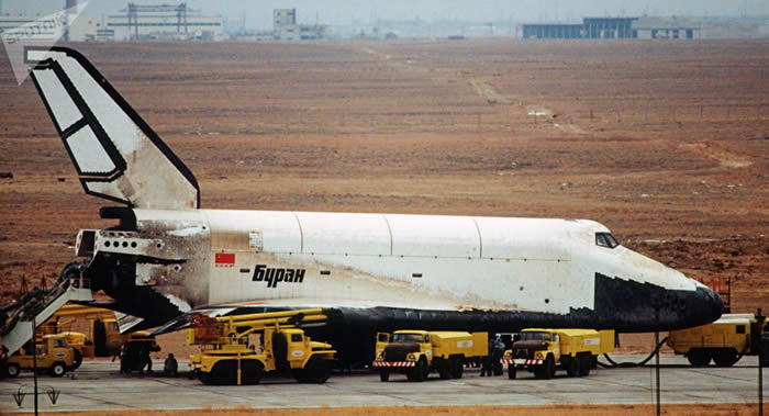 封存在拜科努尔航天发射场的“暴风雪”号航天飞机隶属于拜科努尔火箭航天公司