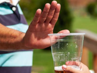 《英国医学杂志》：澳大利亚新南威尔士大学科学家指出三个饮酒最有害的年龄段