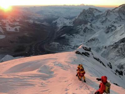 珠穆朗玛峰高多少米？8848.86米 专家解释为何中国和尼泊尔重新测量
