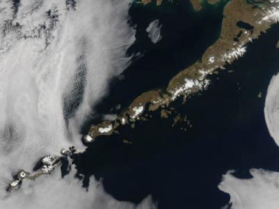 美国地质学家和火山学家团队发现阿留申群岛一小群火山实际上是一大型海底火山一部分