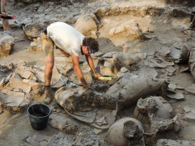 考古学家终于知道以色列一座有3700年历史的迦南宫殿为何遭到弃置：地震摧毁