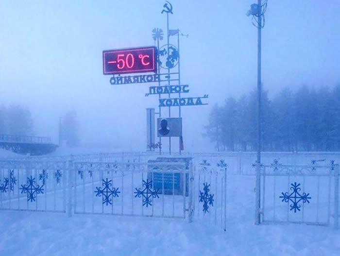 俄罗斯西伯利亚小镇奥伊米亚康（Oymyakon）摄氏零下51度小学生还得照常上学