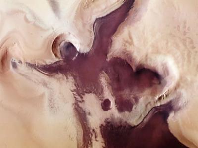 欧空局火星快车号在火星南极附近发现“天使的身影”