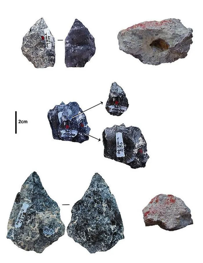 右边的两个物体展现了32万至50万年前在东非使用的颜料。所有其他物体都是在同一时间段内在同一区域中使用的石材工具