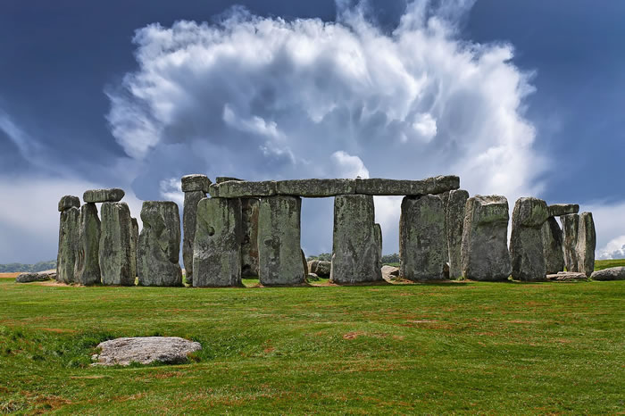 《Antiquity》杂志：巨石阵所用石头可能来自175英里外的另一个古迹