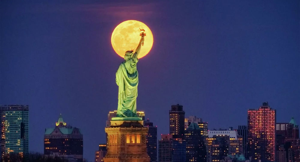 法国政府将给美国纽约送上一尊新的自由女神像
