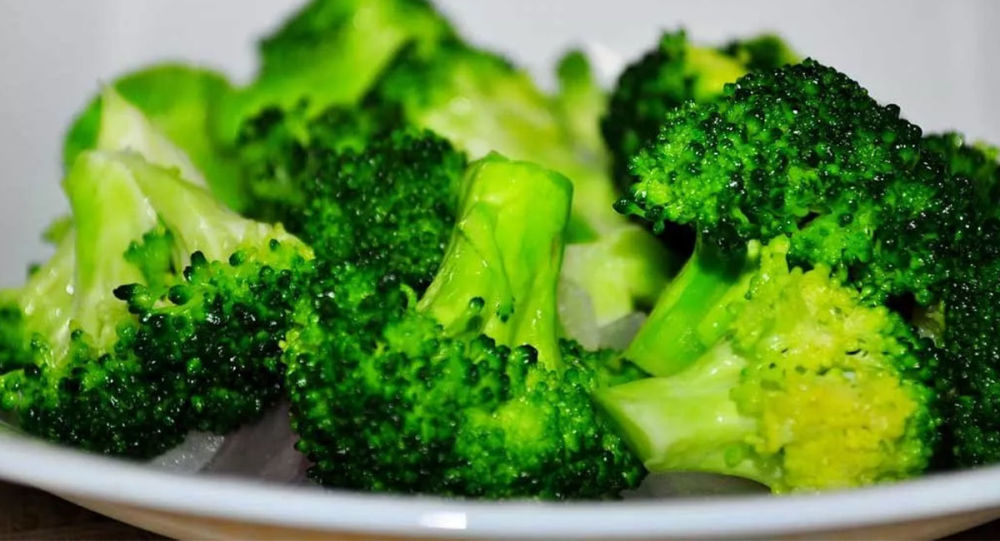 有助于预防偏头痛的食物：最好是圆白菜和菠菜