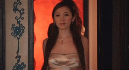 日本最受欢迎的熟女小川阿佐美,性感剧组美照让人热血沸腾
