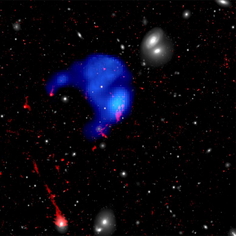 阿拉巴马大学研究小组在星系“无人区”发现比银河系还大的“孤云”