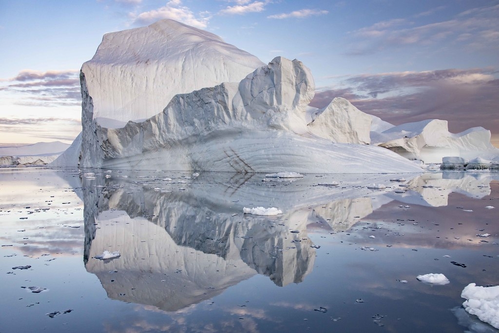 研究发现格陵兰岛和南极洲等地冰河和陆地冰层融化导致地壳轻微变形